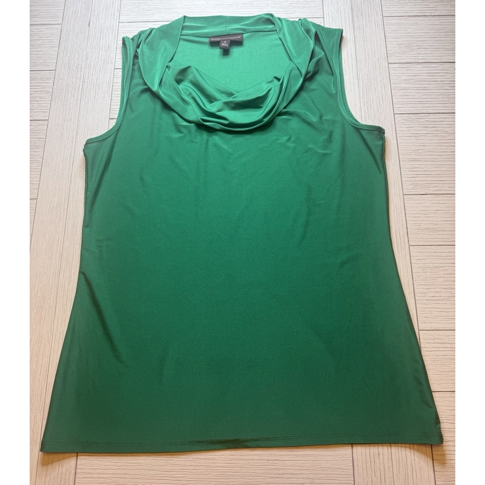Dana Buchman Emerald Green Sleeveless Blouse. Poly, Spandex. Sz M